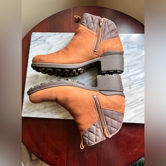 EUC Merrell Chateau Mid Bootie Oak Brown Women’s 10 Pull on Zip - Picture 3 of 6
